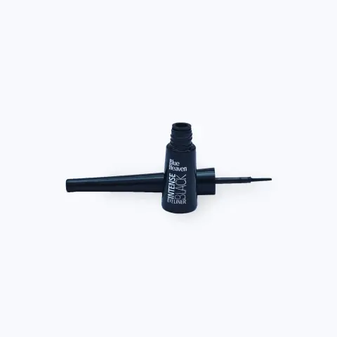 Blue Heaven Intense Black Smudge-proof lightweight Eyeliner