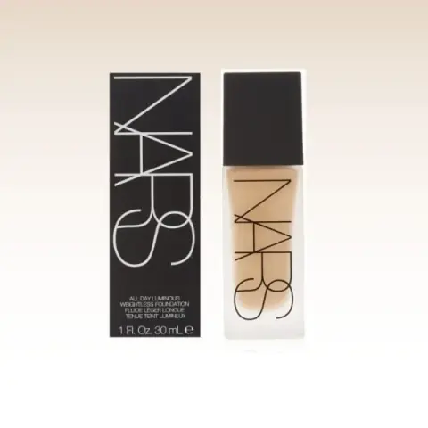 NARS All Day Luminous Weightless Foundation - Shade 06 Trinidad | 30ml