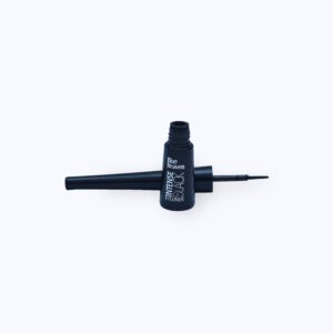 Blue Heaven Intense Black Smudge-proof lightweight Eyeliner